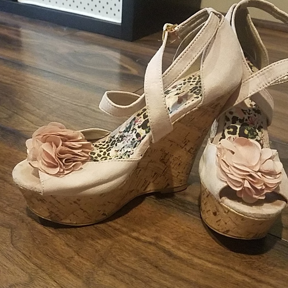 peep toe wedges